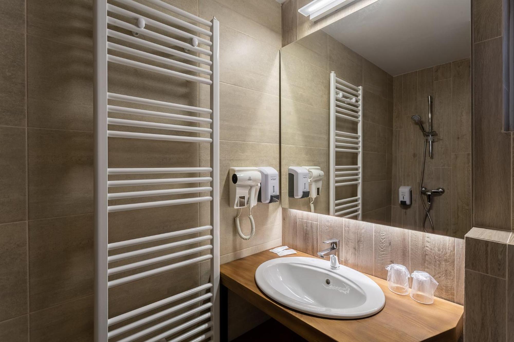 Genesis By Eden Hotel Predeal Luaran gambar